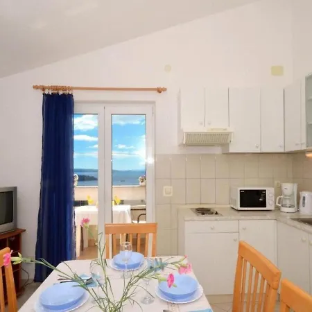 Zar Apartment