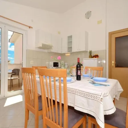 Apartment Zar
