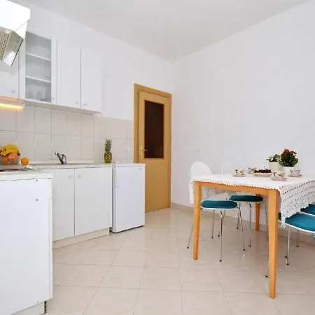 Apartment Zar