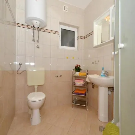 Zar Apartment